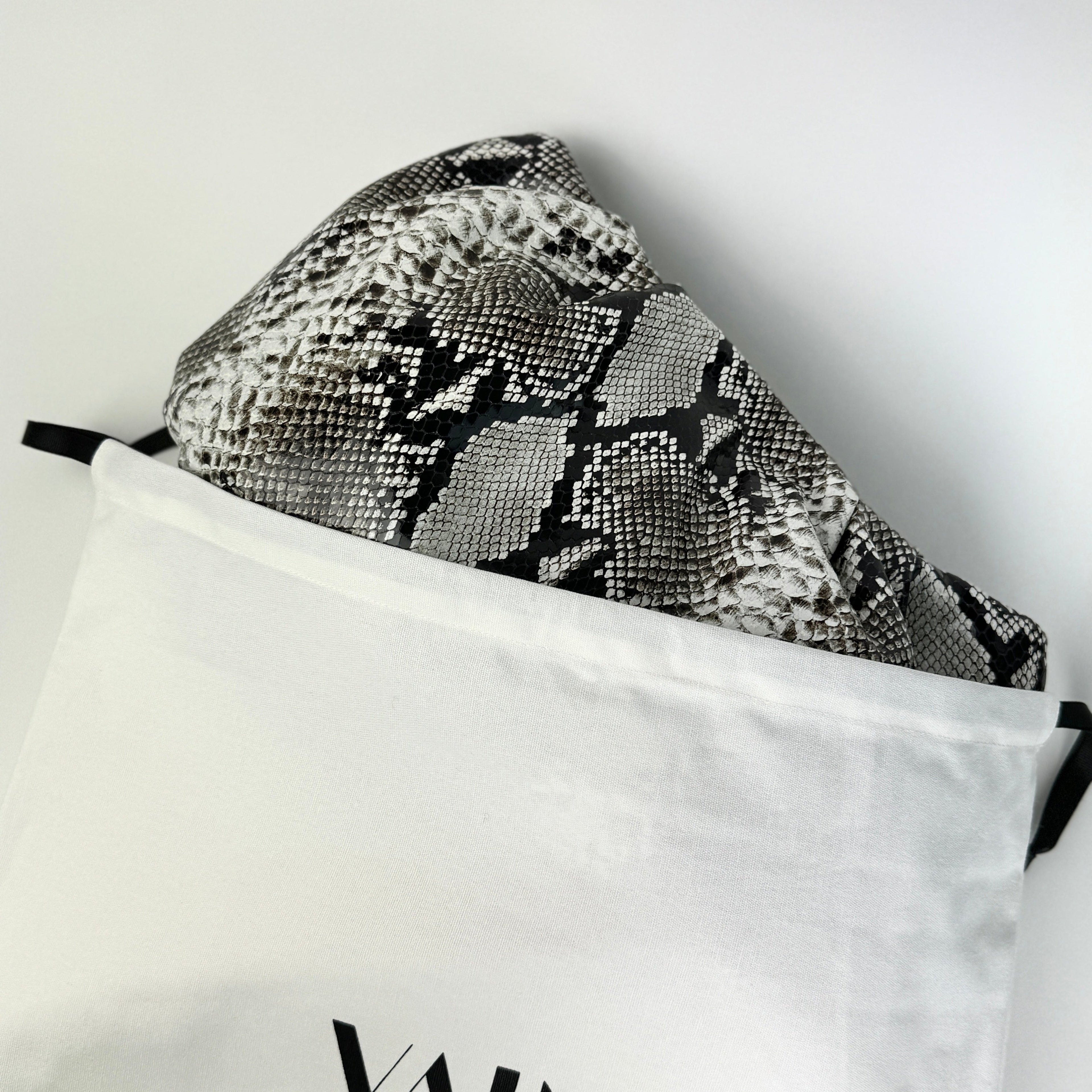 large clutch in python print