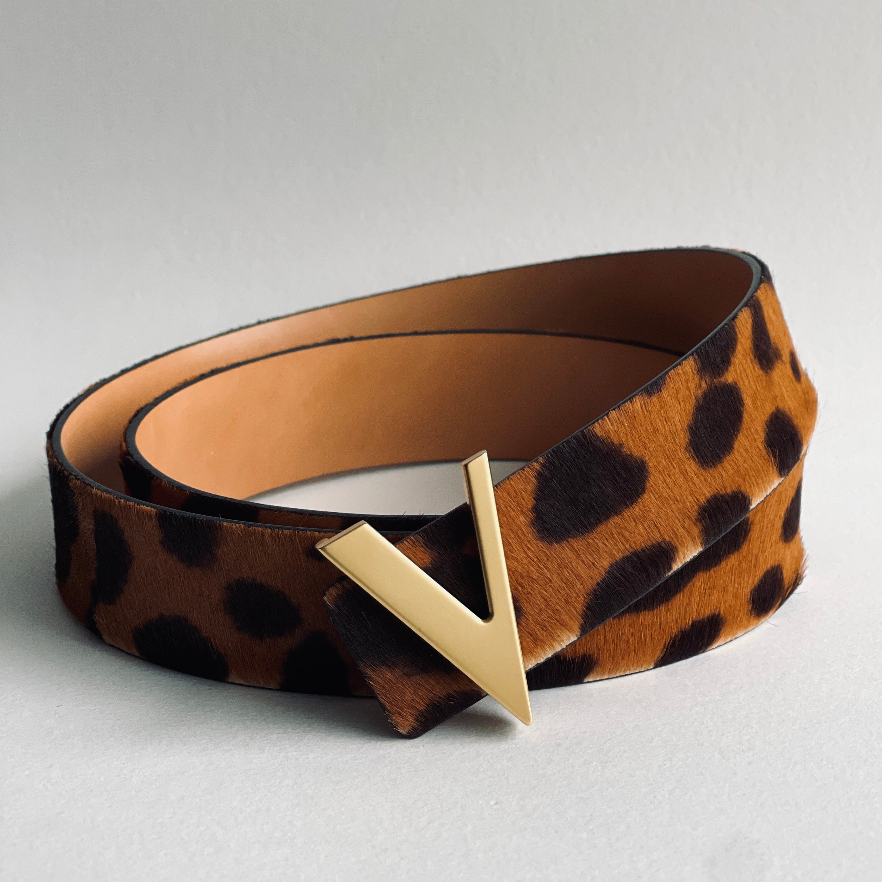 Leopard printed leather belt with gold brushed buckle - front view