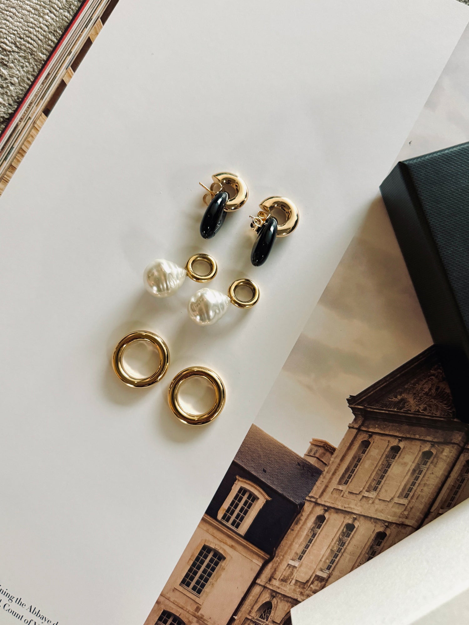 interchangeable earring set with pearls and drops and loops