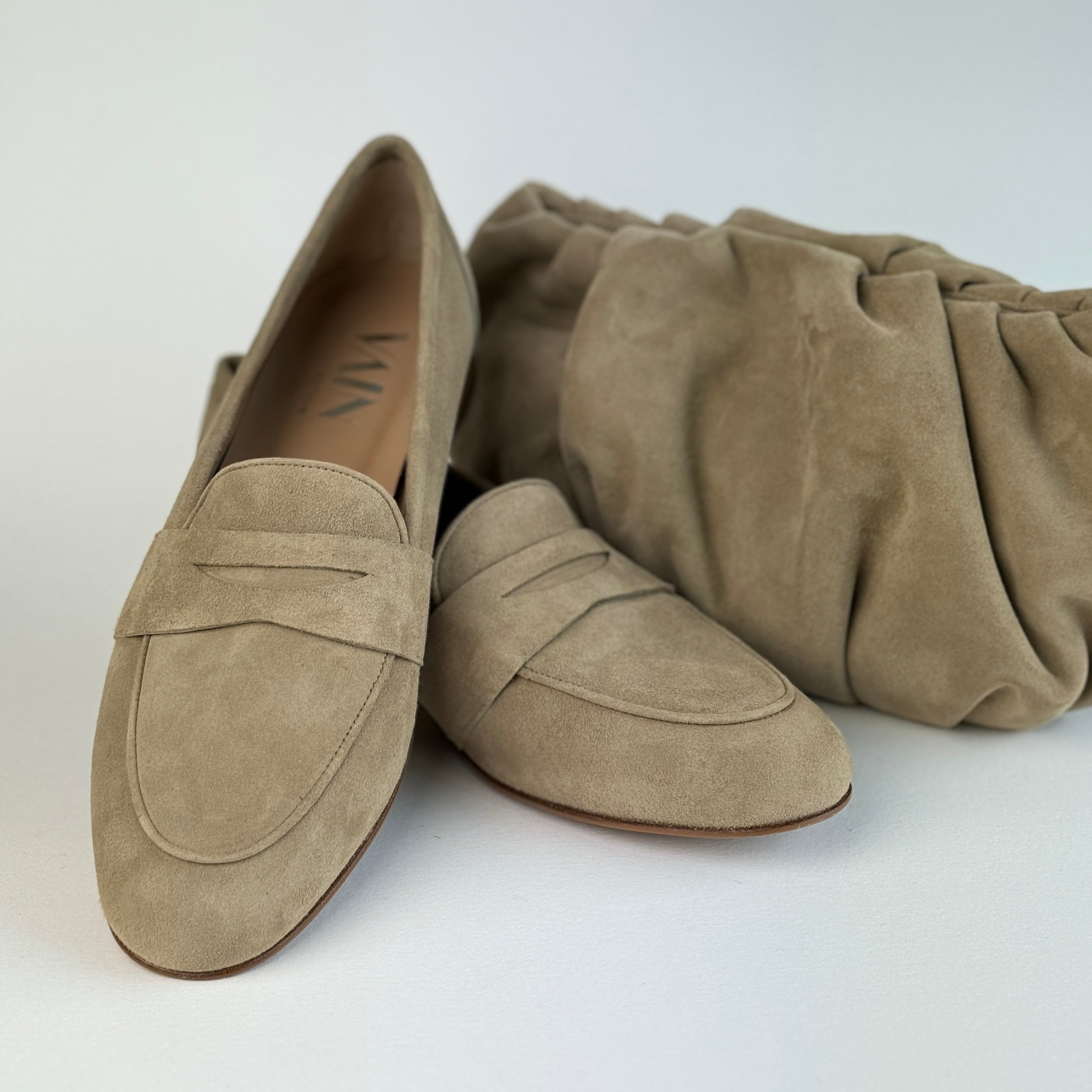 Josephine loafers sand beige suede with matching clutch