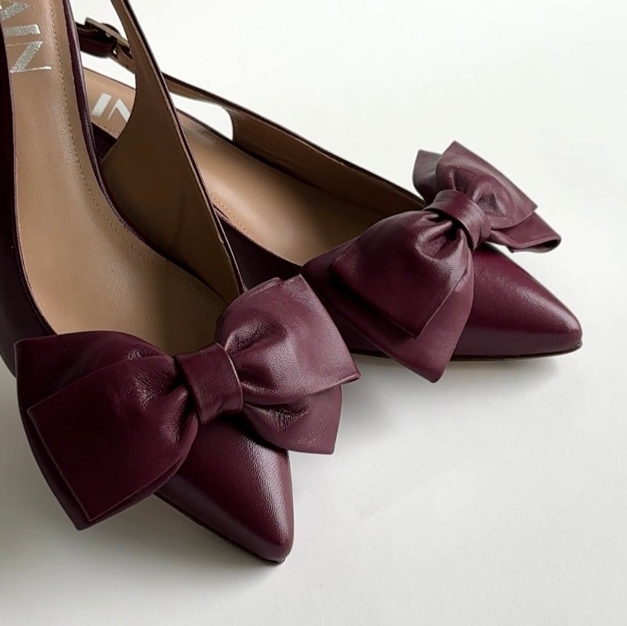 Olive Slingback kitten heels in bordeaux with bows